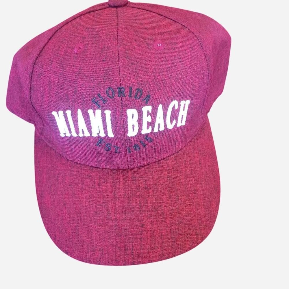 Otto Men's Red and Burgundy Hat